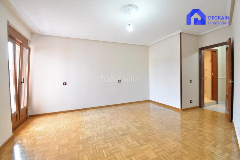 Foto 18350b9c-d64c-46d6-8cda-ba79b613073e. Piso  en venta en posada de llanera. en Lugones Siero