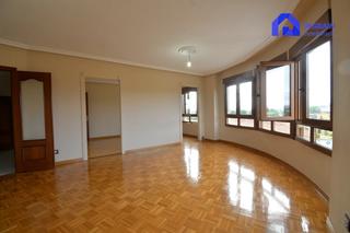 Pis  Posada de llanera - avenida de oviedo. Piso en venta en posada de llanera.