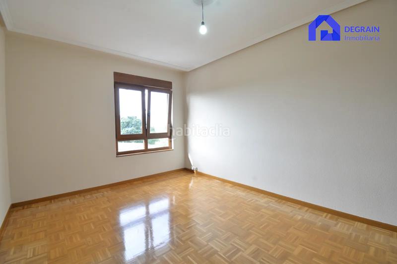 Foto d0a001a4-a812-417f-a25f-5081cf058763. Piso  en venta en posada de llanera. en Lugones Siero