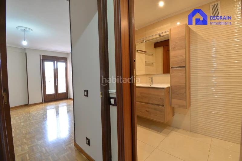 Foto f7586184-f1bb-4bf7-aaf4-96f8a94ae592. Piso  en venta en posada de llanera. en Lugones Siero