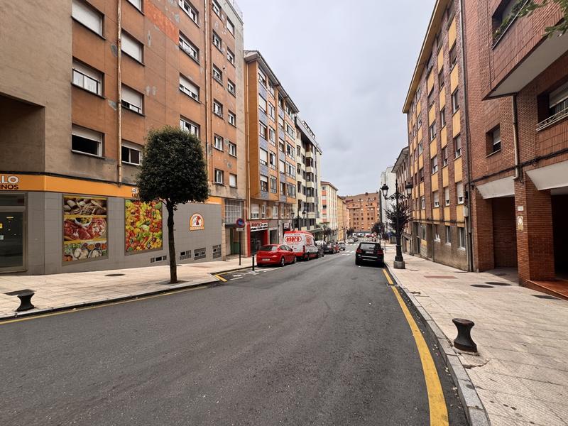 Foto 1bc250ce-6dcf-4d87-86c0-c8105b04ca57. Piso  en venta en escultor laviada en Vallobín Oviedo