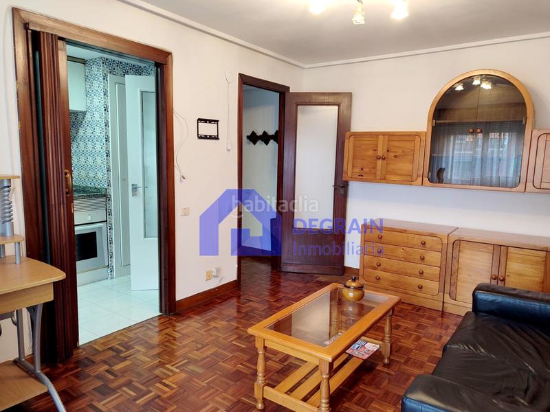 Foto 5736c35c-23a9-4aa0-8814-9c34bbda2710. Alquiler piso apartamento amueblado en el centro en Oviedo