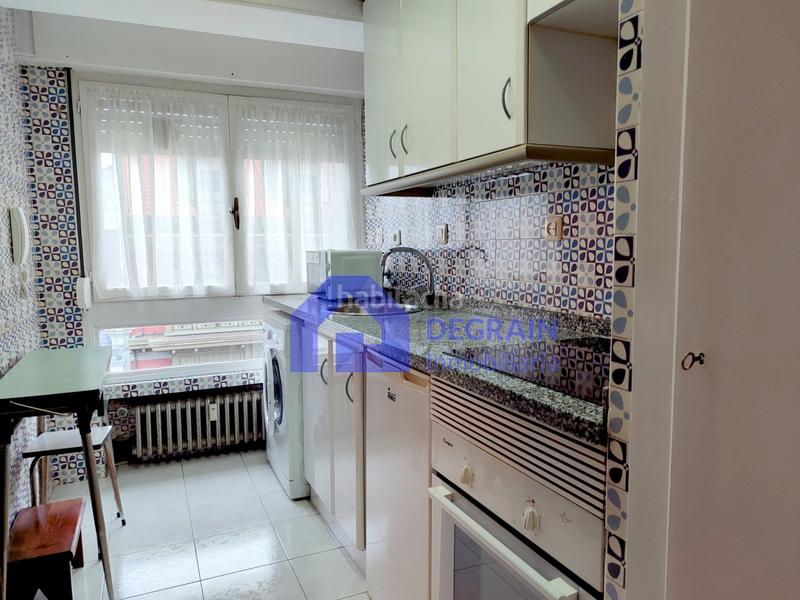 Foto 63ff8894-681c-459c-b945-60dd0158ea23. Alquiler piso apartamento amueblado en el centro en Oviedo