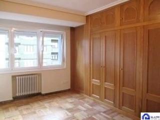 Location Appartement  Oviedo - avenida de galicia. Alquiler vacio cuatro dormitorios con plaza de garaje centro
