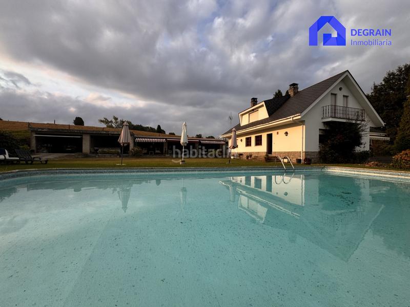Foto 1fa3b0f8-46a3-4161-bd7b-b31f9397411a. Casa chalet independiente con pisicna en pola . en Siero