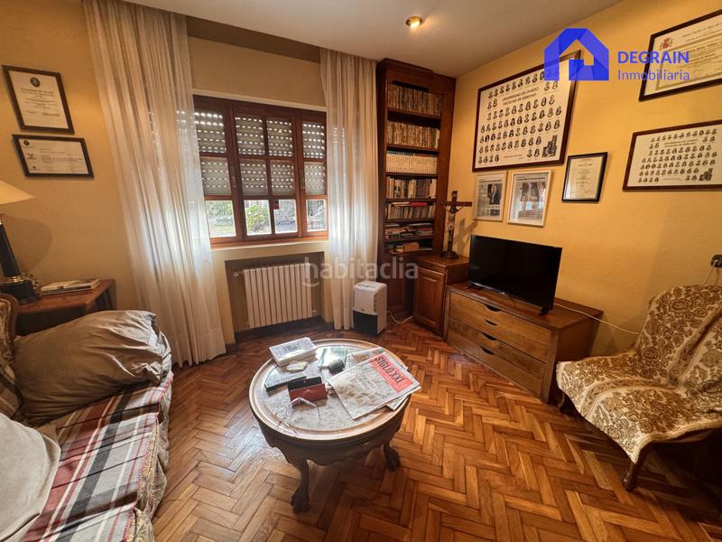 Foto 915d6021-da33-4d9d-a307-586480d854bd. Casa chalet independiente con pisicna en pola . en Siero