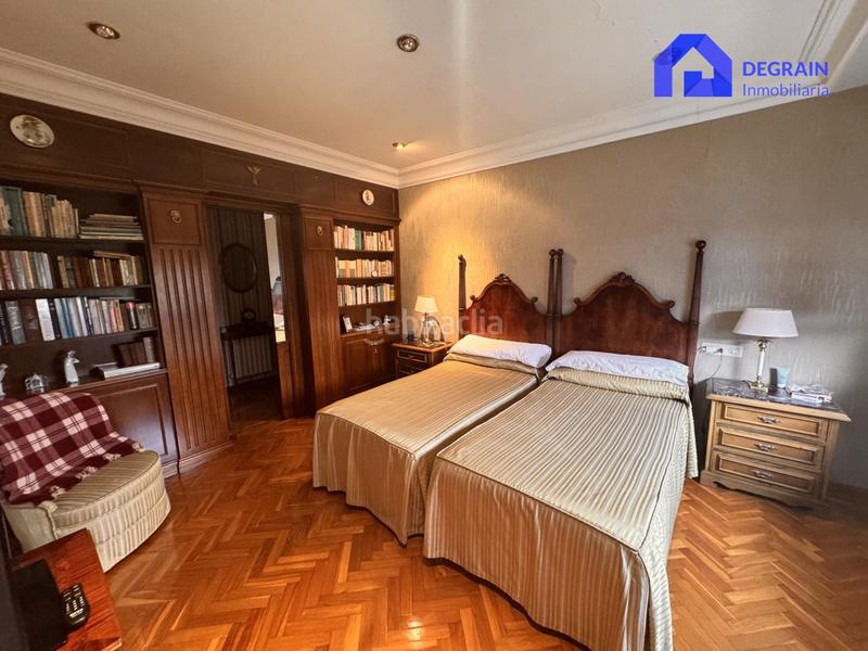 Foto 9f8b2327-9fc5-486e-8f2e-91e147c9d8c7. Casa chalet independiente con pisicna en pola . en Siero