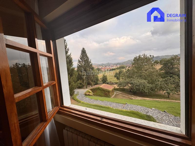 Foto aedeaa25-fef8-42cd-9722-28b5b3a65211. Casa chalet independiente con pisicna en pola . en Siero