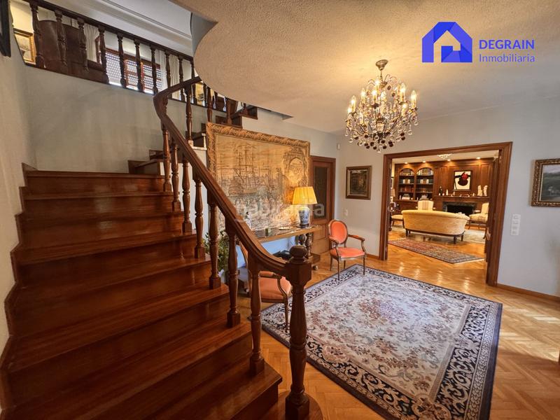 Foto b4eb73eb-668f-45d1-8241-44592e7f9a84. Casa chalet independiente con pisicna en pola . en Siero