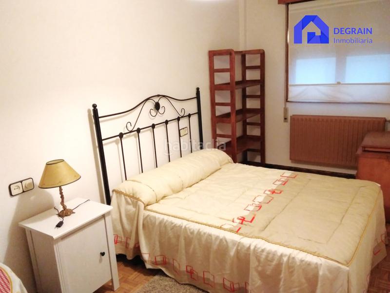 Foto 18ccc0a3-e27e-4824-bead-1436aa03bae2. Rent flat with heating in Argañosa Oviedo