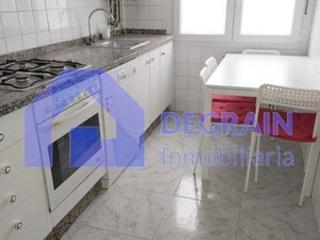 Miete Etagenwohnung  Oviedo - avenida del cristo. Alquiler larga duracion tres dormitorios zona el cristo