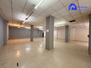 Miete Geschäftsraum  Oviedo - calle la tenderina. Local en alquiler en la tenderina