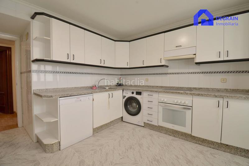 Foto 083e28b6-6c6f-4cef-a562-4c2ef835621c. Rent flat with heating in Parque San Francisco - Uría Oviedo