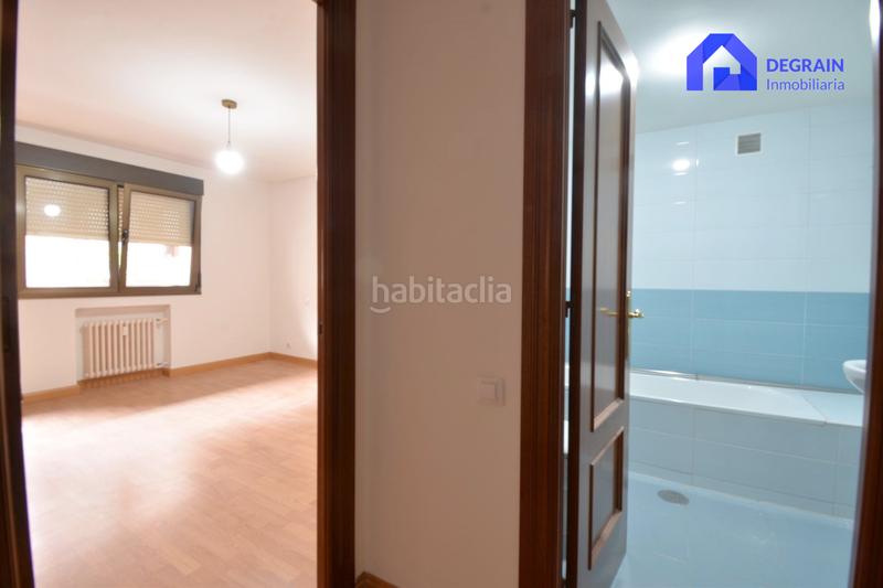Foto 1bf7336a-e31c-492a-9d34-32265a002d3a. Rent flat with heating in Parque San Francisco - Uría Oviedo