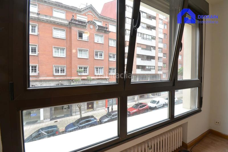 Foto 6c596a55-4c99-4520-a869-0d6342952166. Rent flat with heating in Parque San Francisco - Uría Oviedo