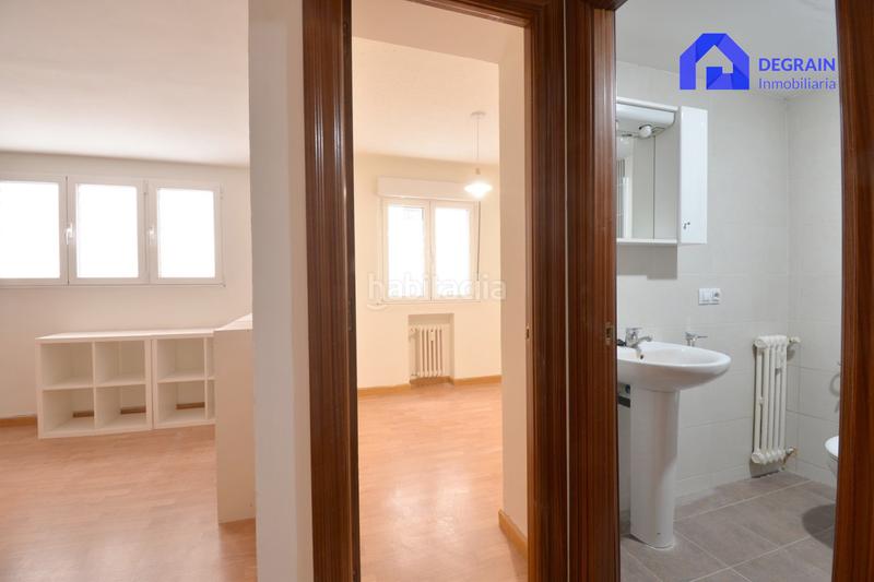 Foto b3e8c9b4-09de-4c8e-a2d4-9457aa3baf5f. Rent flat with heating in Parque San Francisco - Uría Oviedo