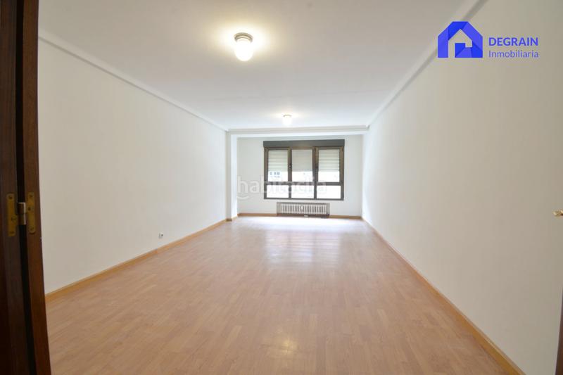 Foto c7d136aa-7edb-4ffb-8aea-71a2807b404f. Rent flat with heating in Parque San Francisco - Uría Oviedo