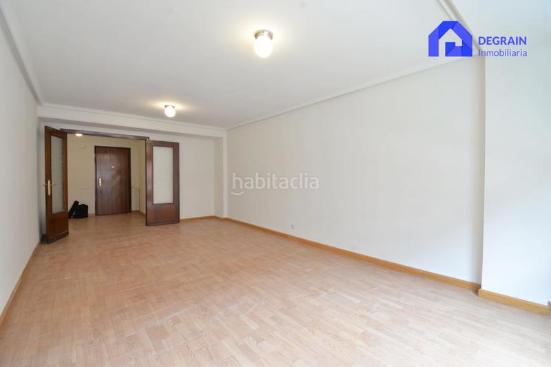 Foto fd5c70ec-8742-4640-acf5-a5ec5c4b36d8. Rent flat with heating in Parque San Francisco - Uría Oviedo