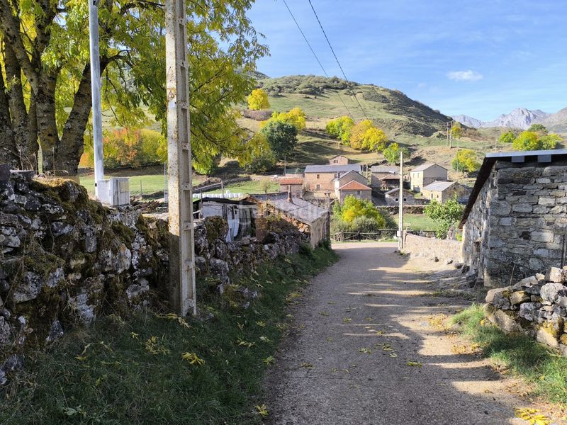 Foto def63d8d-fbf7-42e4-b199-31dde1a02535. Finca rústica a San Emiliano