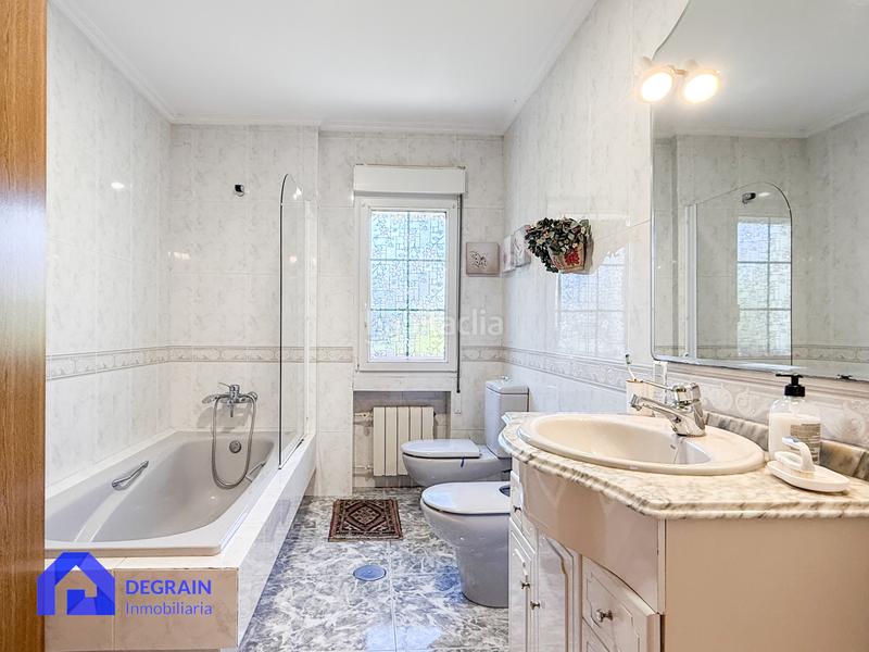 Foto 7103c314-10cb-43a9-be76-04563f539ab8. Casa amb calefacció aparcament a Noreña