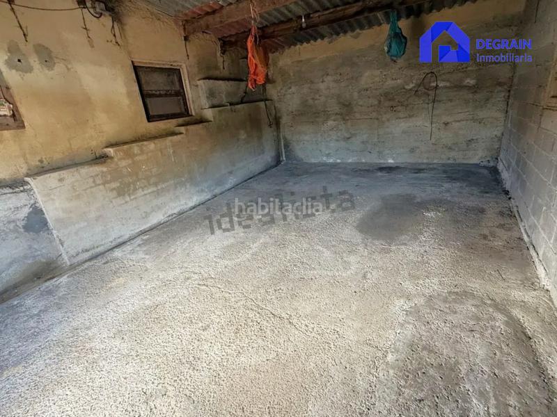 Foto 58f3bfe3-1ba2-4bbb-adc0-a30ec079a0e4. Casa a schiera con parcheggio in Pravia