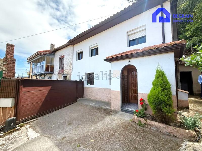 Foto 7338d435-db53-4eed-9f4b-aff6c8bf7f5a. Casa a schiera con parcheggio in Pravia