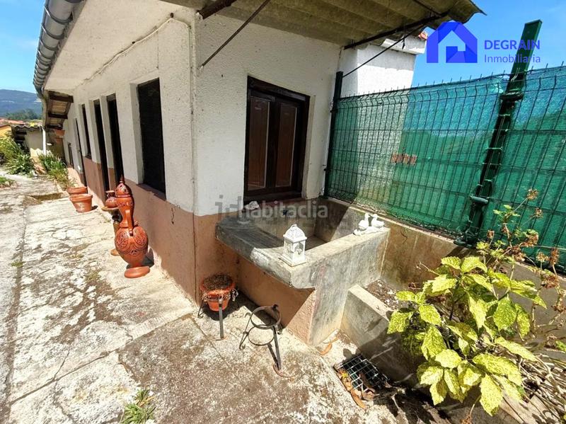 Foto 807b5fdb-bcfa-449d-8c0c-59ec3fc2a586. Casa a schiera con parcheggio in Pravia