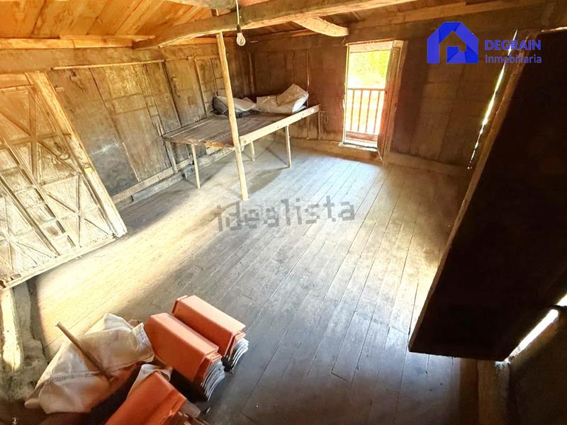 Foto c3bbd49a-c3dc-40cd-ad5d-e3a2605a0058. Casa a schiera con parcheggio in Pravia