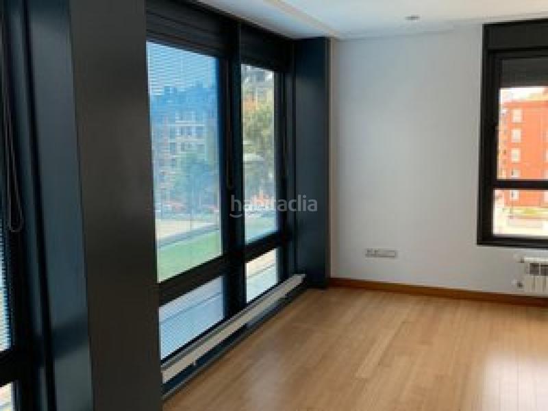 Foto 4ab93bf7-7d61-49a0-9493-9e8c94626d80. Pis amb calefacció aparcament a Parroquias Sur - La Manjoya Oviedo