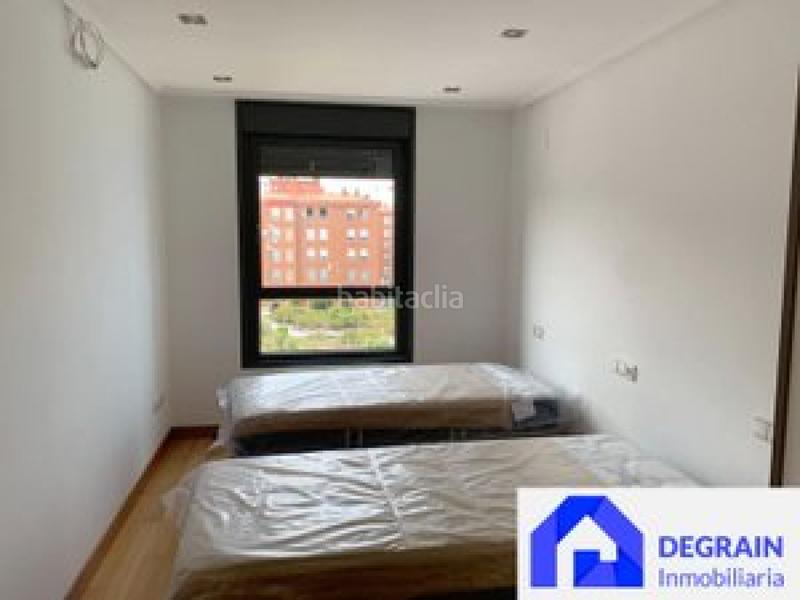 Foto f0128cff-bece-4bda-819b-f5dba659ad3d. Pis amb calefacció aparcament a Parroquias Sur - La Manjoya Oviedo