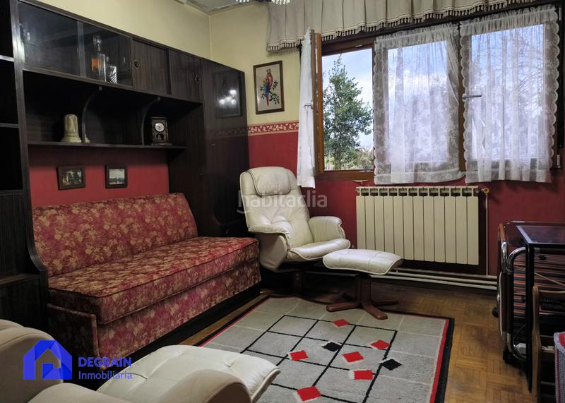 Foto 611a1996-61cf-4f3c-9d0d-49547378b854. Haus mit heizung parking in La Pedrera Gijón