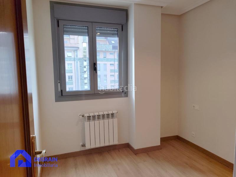 Foto ba2d27c7-550c-4f25-bbfb-eb9c4e5f2557. Location appartement avec chauffage parking dans Ciudad Naranco - Prados de La Fuente Oviedo