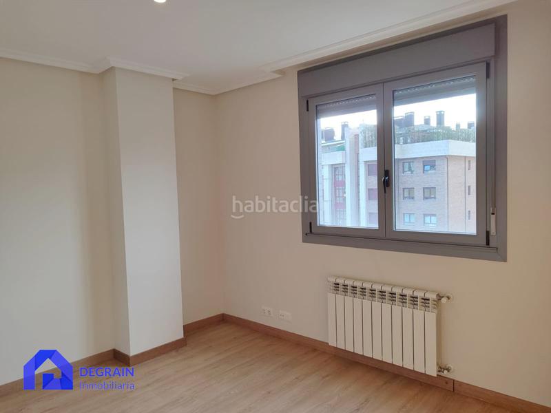 Foto c169cdd1-2fd5-4942-a675-378819f9da2f. Location appartement avec chauffage parking dans Ciudad Naranco - Prados de La Fuente Oviedo