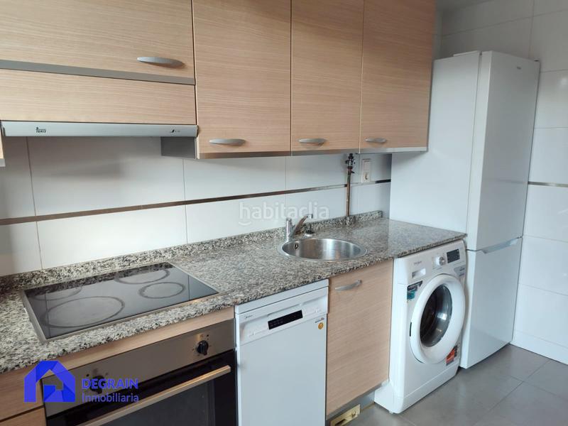 Foto c2a44f4e-d419-4e6d-b21a-fdfcf3bc2d39. Rent flat with heating parking in Ciudad Naranco - Prados de La Fuente Oviedo