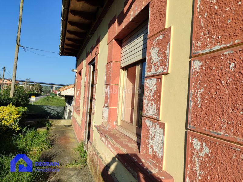 Foto 746303d5-e3ab-4461-b235-855ae7f363b4. Casa adossada amb aparcament a Corvera de Asturias