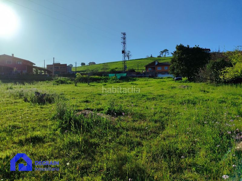 Foto c0233968-2356-4eb9-902a-134505adb0e0. Casa adossada amb aparcament a Corvera de Asturias
