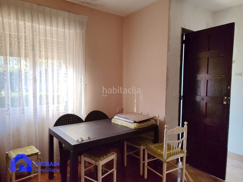 Foto d2f42a7a-c258-4bf8-abea-0df093b34a0e. Casa adossada amb aparcament a Corvera de Asturias