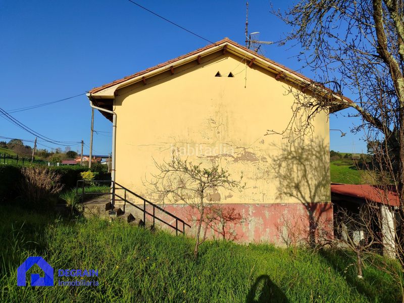 Foto d6d7386e-186e-4c70-a1bf-4c186c72d174. Casa adossada amb aparcament a Corvera de Asturias