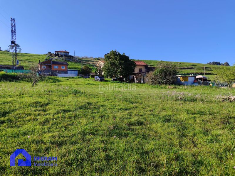 Foto f278097d-6c5a-4318-990a-925b75f3b763. Casa adossada amb aparcament a Corvera de Asturias