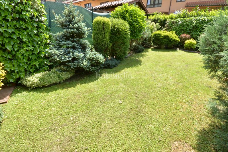 Foto 139b7e6b-47a7-4bec-a229-8d180fdec4b9. Casa adossada amb calefacció aparcament a Morcín