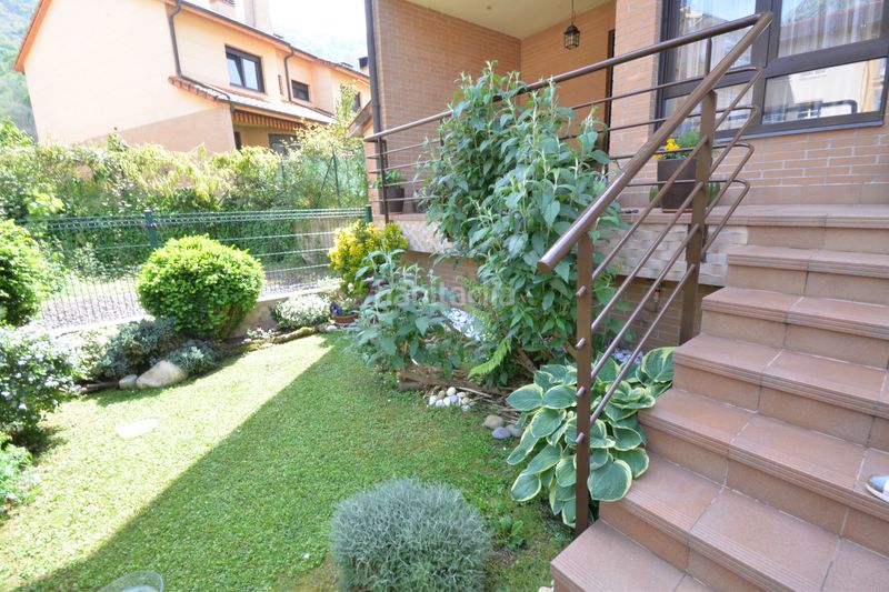 Foto 6fbfe4e0-71ce-4208-8916-00d74356b013. Casa adossada amb calefacció aparcament a Morcín