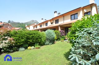 Semi detached house  Morcín - plaza los cerezales. Maegnífico adosado en la zona de morcín. asturias.