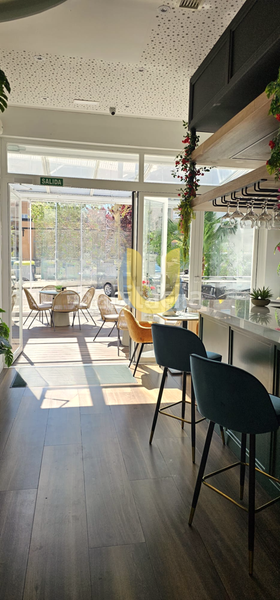 Foto e0c2192a-5128-471b-abdd-fe672a267ed2. Traspàs local comercial a Sector S Boadilla del Monte