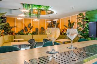 Traspàs Local Comercial a Cuatro Caminos - Azca. Ref4082 traspaso y alquiler de restaurante bar premium con terra