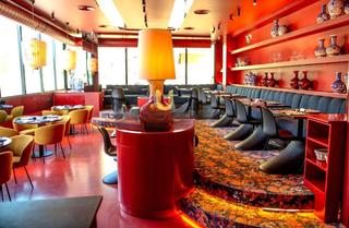 Traspàs Local Comercial a Las Tablas. Ref4087 traspaso y alquiler de  bar restaurante con terraza  en