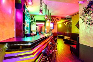 Traspaso Local Comercial en Cortes-Huertas. Ref 4254  unionsol ofrece en  alquiler y traspaso de bar de copa