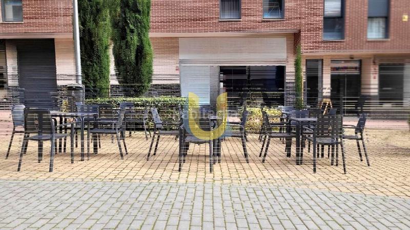 Foto 1a6c8a31-75a9-43b3-8aea-f26da7ed59f8. Traspaso local comercial refun4244 alquiler y traspaso de bar cafetería con terraza madrid en Getafe