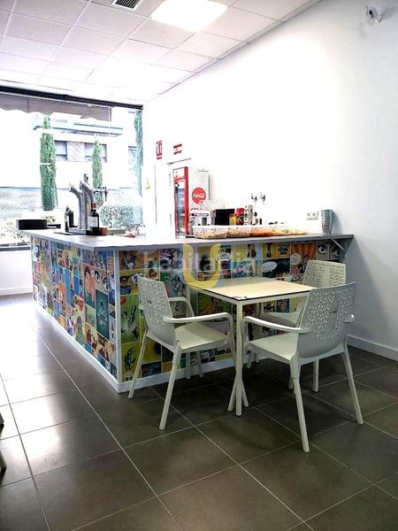 Foto 7968bb83-bc1a-4308-a8b1-7031b4e2128f. Traspaso local comercial refun4244 alquiler y traspaso de bar cafetería con terraza madrid en Getafe