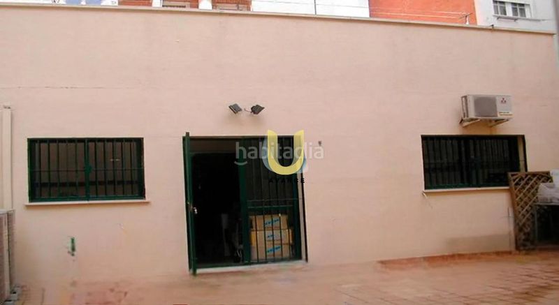 Foto 8c8e83f9-17a0-446a-9177-2987fead3902. Rent business premise in San Isidro Getafe