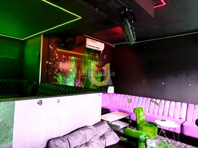 Foto 533efd4c-ee07-4bda-af0f-6578e6120bde. Pas-de-porte local commercial dans Parla este Parla